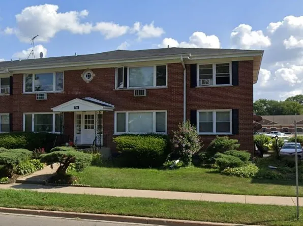 111 E Thomas St APT 2E, Arlington Heights, IL 60004