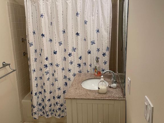 5th image of 103 E Woodland Ave #103