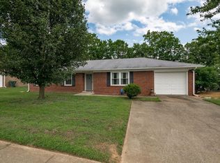 529 Sheffield Dr, Versailles, KY 40383