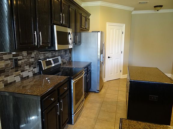 3rd image of 36324 Maplewood Ave