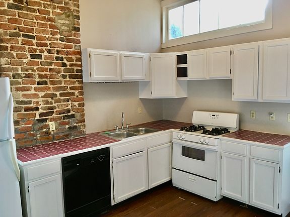 5th image of 1430 Melpomene St