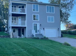 22 Algonquin Rd, Narragansett, RI 02882