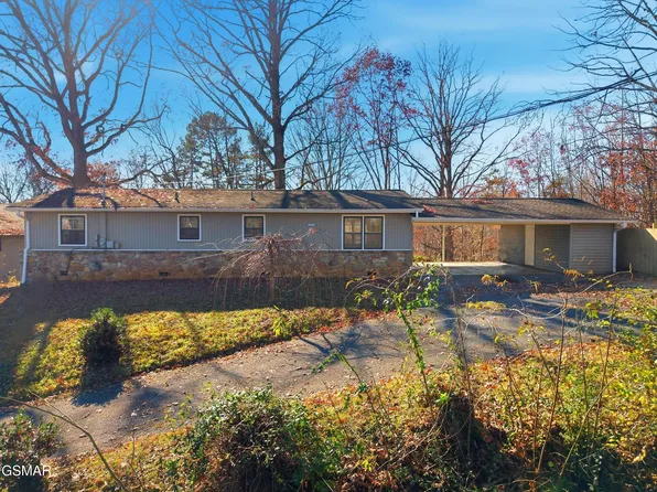 1024 Tramel Rd, Sevierville, TN 37862