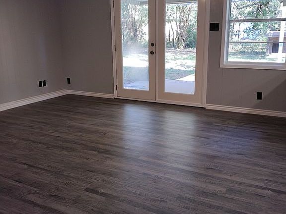 5th image of 308 Ames St