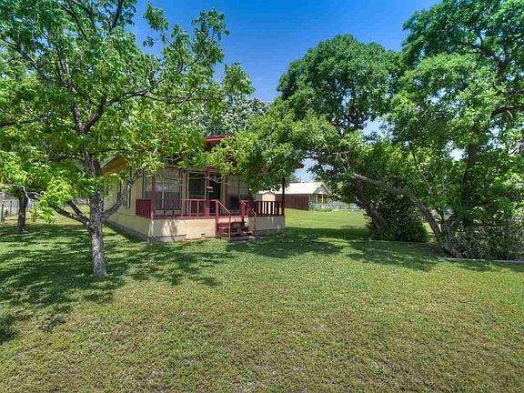 5th image of 407 Driftwood Dr