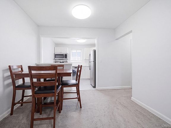 4th image of 985 Fenwood Drive #3