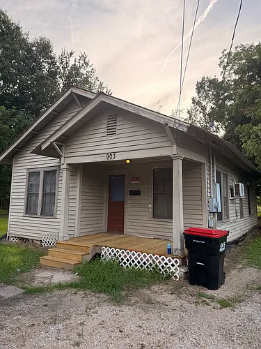 903 Louisiana Ave Photo 1