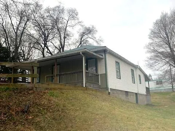 425 N High St, Romney, WV 26757