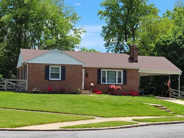 918 Shawnee Dr, Frederick, MD 21701