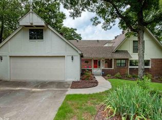 2 Bradbury Dr, Little Rock, AR 72212