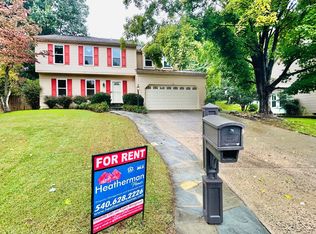 12 Lee Ct, Stafford, VA 22554