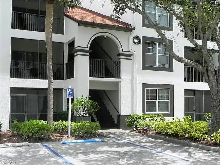 Preserve Cir — Photo 1