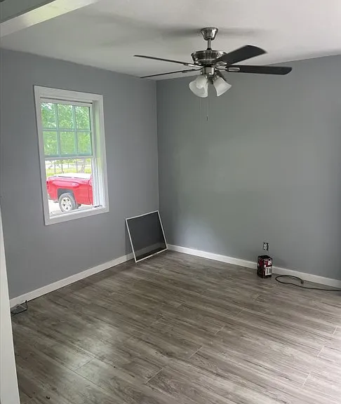 302 E Spruce St — Photo 8
