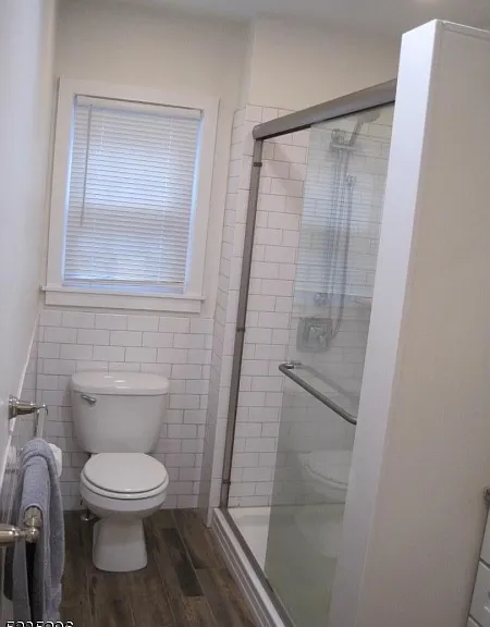 11 Center Ave — Photo 6