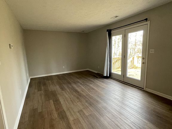 4th image of 133 E Vail Dr