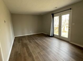 140 E Vail Dr, Madison Heights, VA 24572