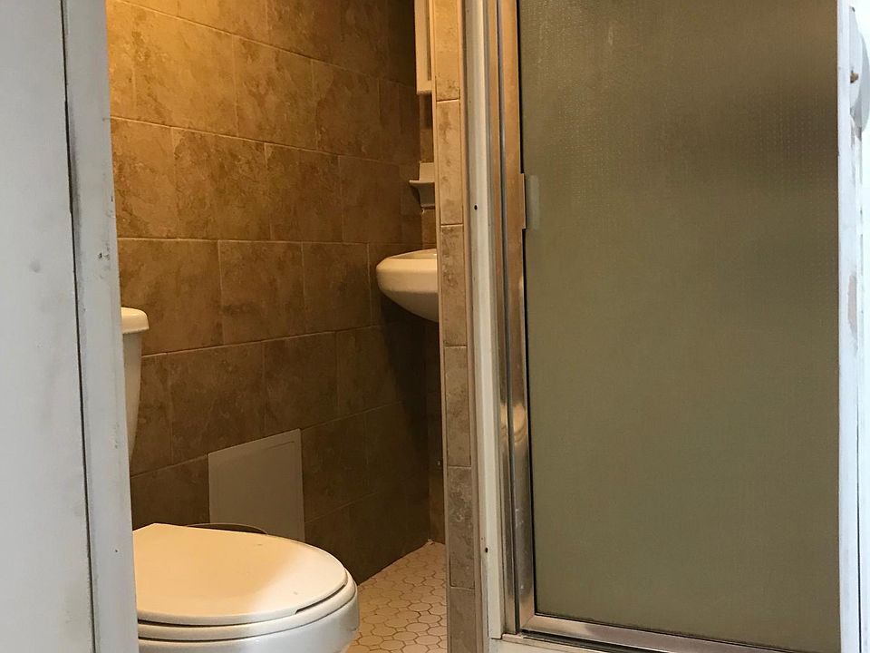 1st image of 15839 76th Ave #1