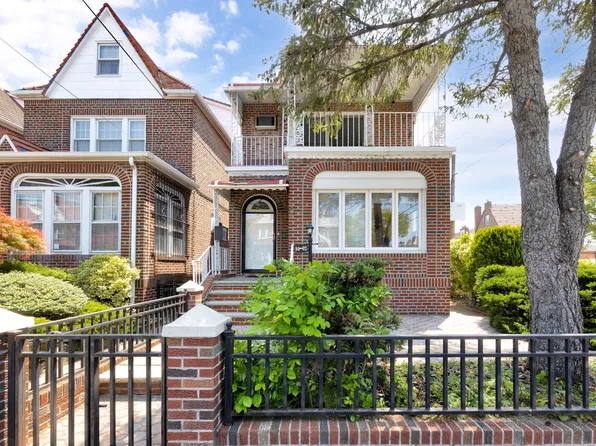 84-02 Penelope Avenue image 1 of 21