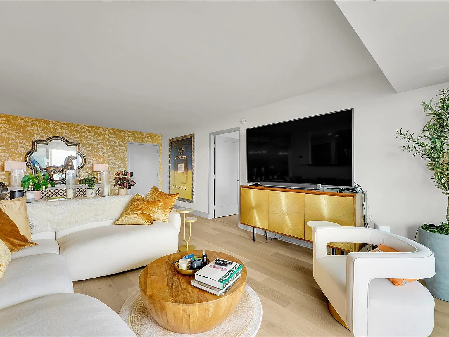 2841 N Ocean Blvd — Photo 4
