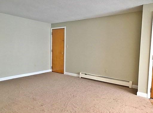 4th image of 20 Danbury Dr APT 6