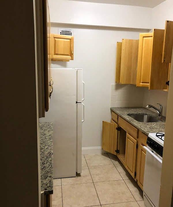 1st image of 263 Palisade Ave #1