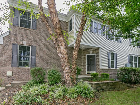 2nd image of 19 Deepwater Cir