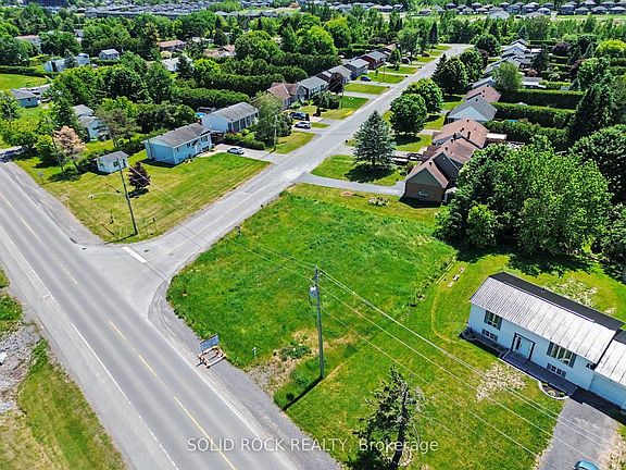 4th image of 879 Principale St