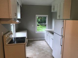 204 Cagle Rd, East Flat Rock, NC 28726