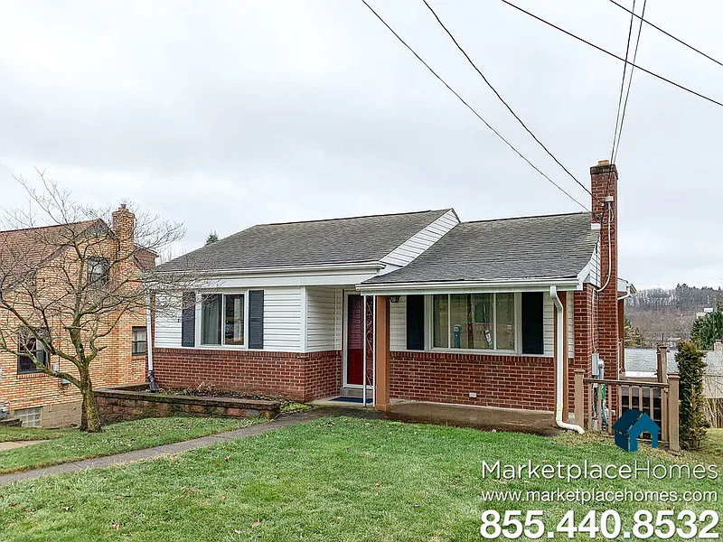 165 Mohican Ave photo 1