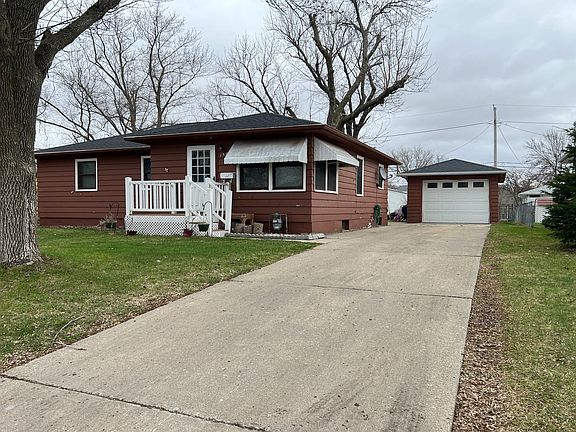 2nd image of 1501 Edina Ave