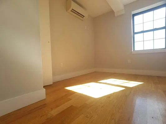 Rented by Evergreen Apartments BK | media 23