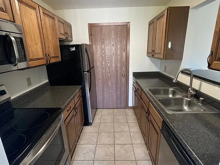 High Point Commons Apartments — Photo 103