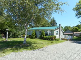 4 Hillcrest Dr, Lincoln, ME 04457