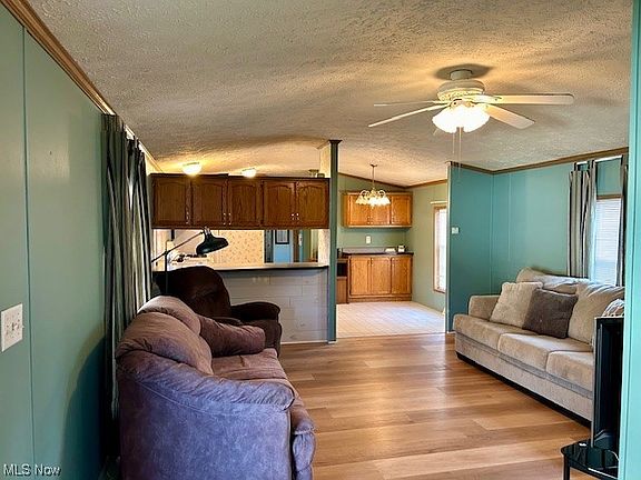 2nd image of 221 Rosewood Ct