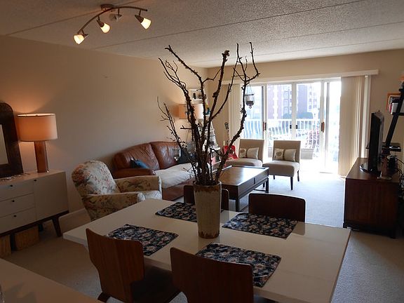 5th image of 7091 W Touhy Ave APT 410