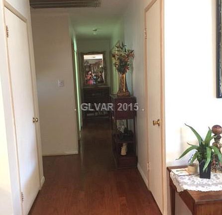 5th image of 1821 Collins Ave