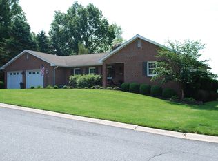 3912 Ridgeland Blvd, Mechanicsburg, PA 17050