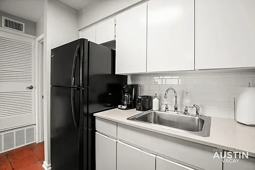 1808 W 35th St Photo 1