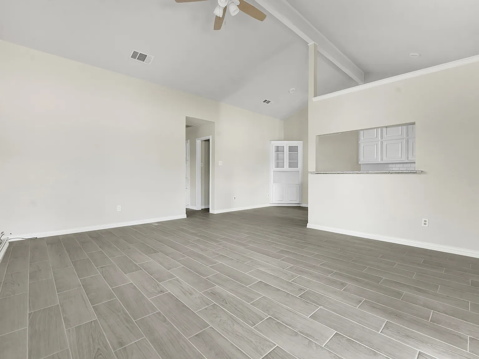 3 bed, 1160 sqft, $1,500 — Photo 3