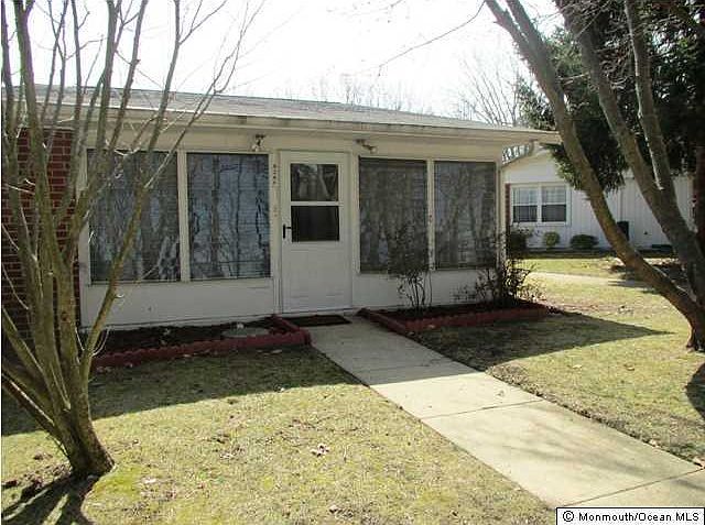 1st image of 826 Balmoral Court #F