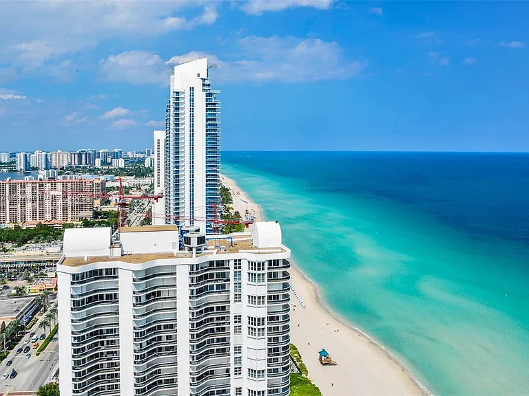 16699 Collins Ave #2704 — Photo 39