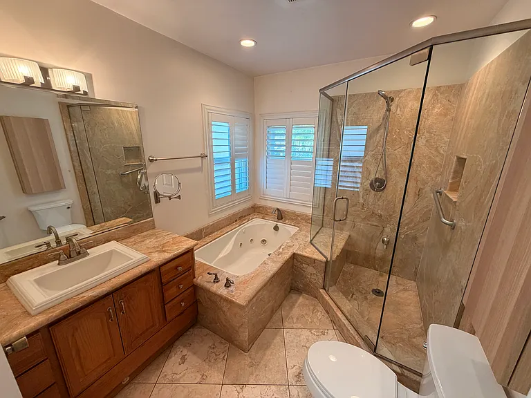 1738 N Avon St — Photo 11