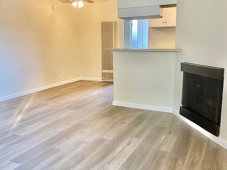 18520 Prairie St. — Photo 1