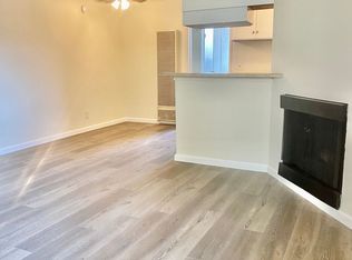 18520 Prairie St., Northridge, CA 91324