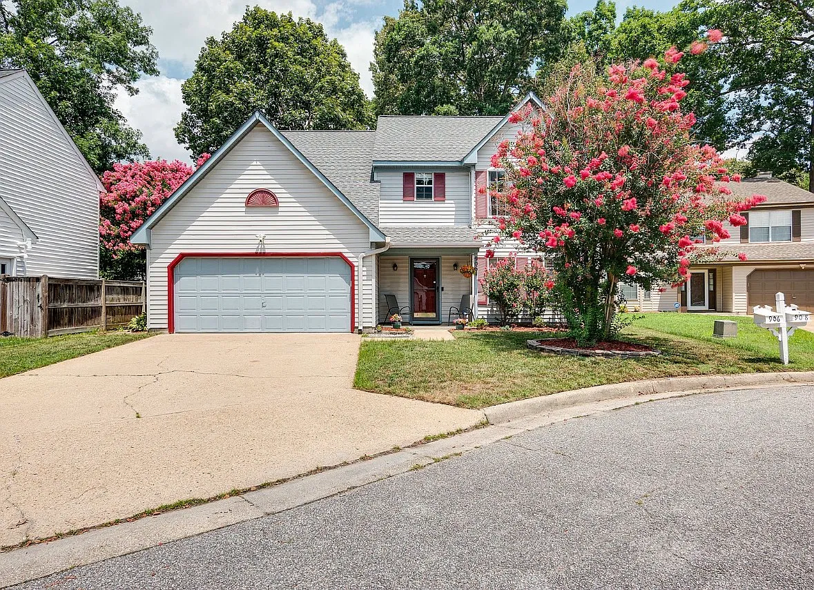 4 bed, 2083 sqft, $2,895 — Photo 1