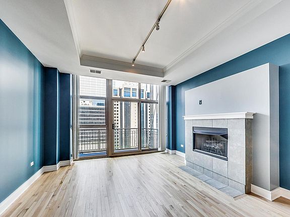 4th image of 212 W Washington St APT 2111