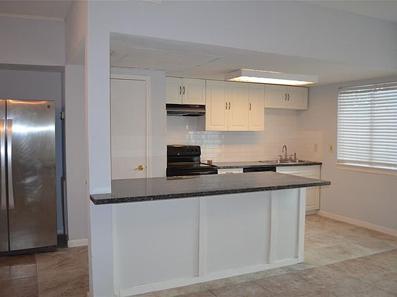5th image of 14711 Barryknoll Ln APT 31