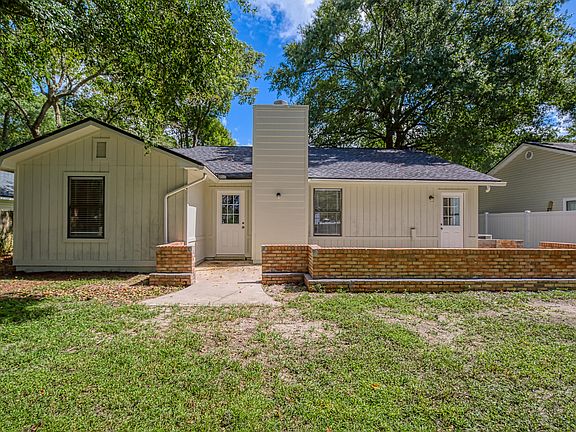 4th image of 11570 Silk Oak Ln