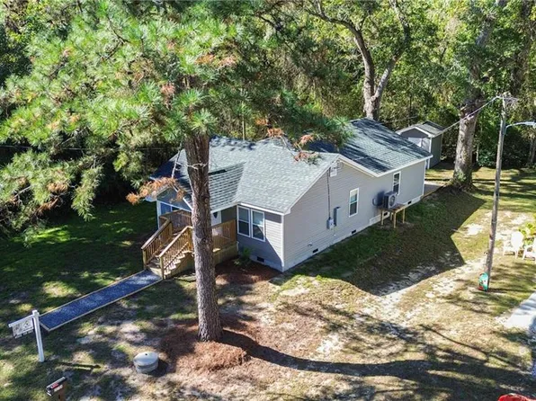 22154 Laurel St, Courtland, VA 23837