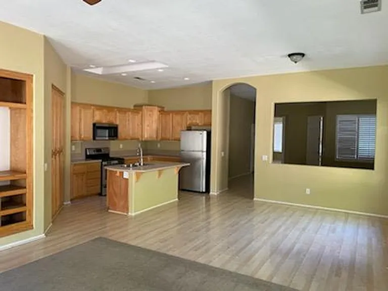 33076 Tivoli St — Photo 5
